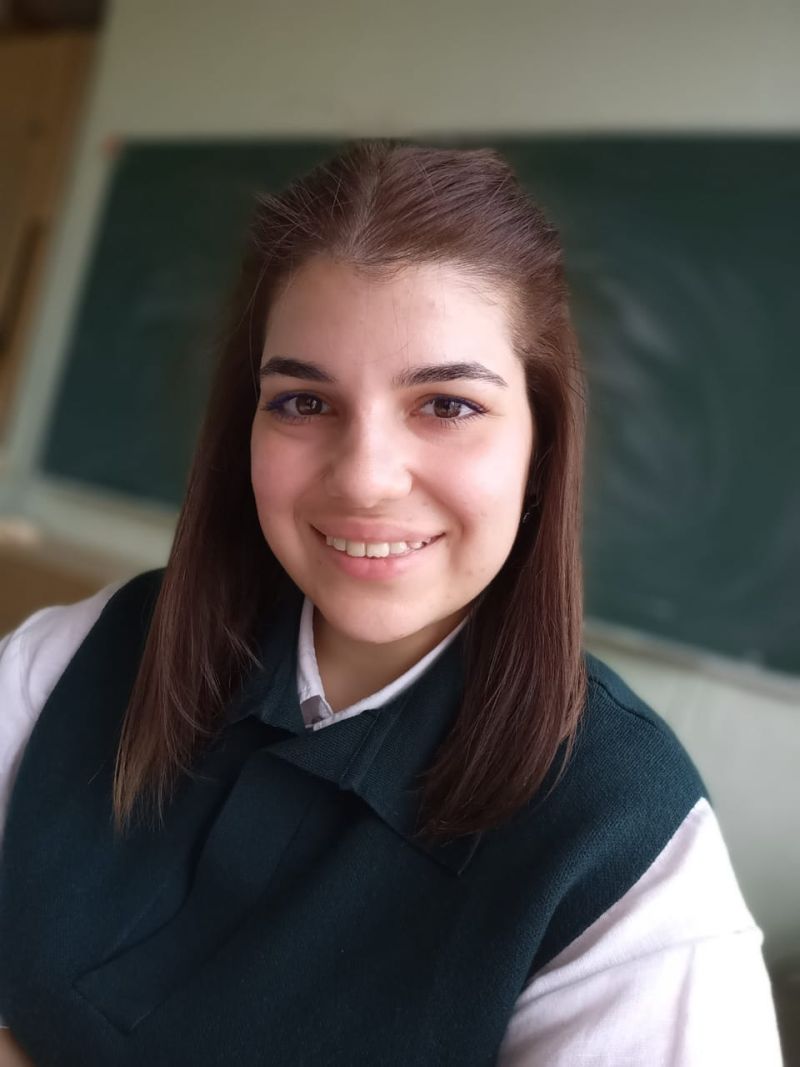 Захарян Полина Арменовна.